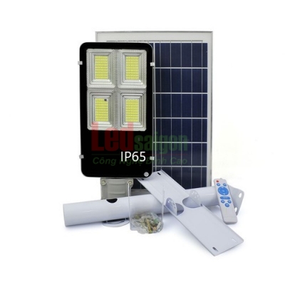 ĐÈN ĐƯỜNG NLMT BÀN CHẢI 200W4M