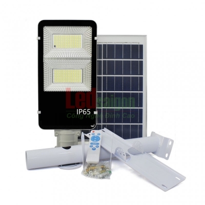 ĐÈN ĐƯỜNG NLMT BÀN CHẢI 100W2M