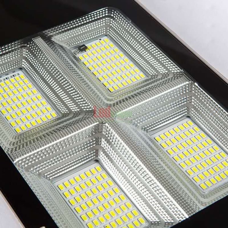 ĐÈN ĐƯỜNG NLMT BÀN CHẢI 400W