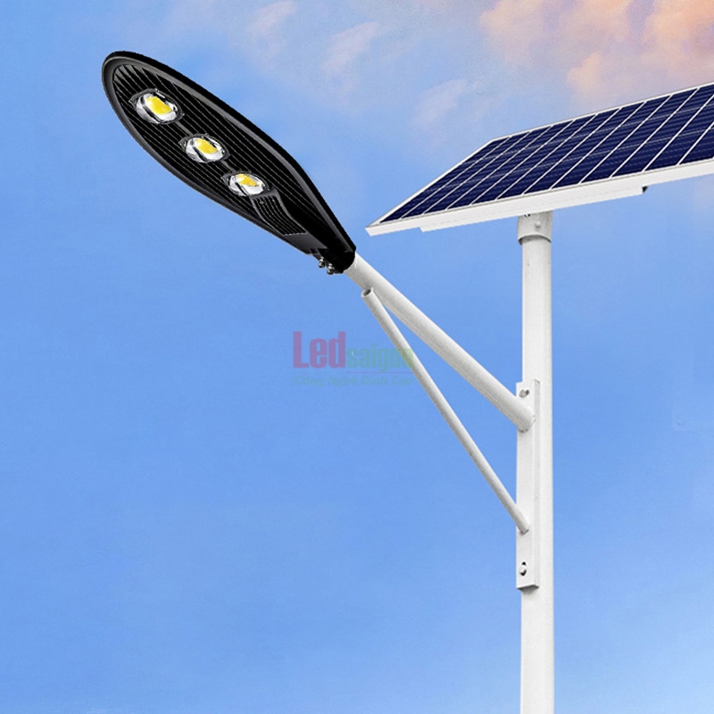 ĐÈN ĐƯỜNG NLMT 150WR