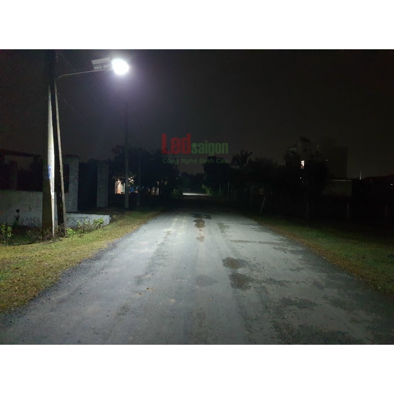 ĐÈN ĐƯỜNG NLMT KB 200W 