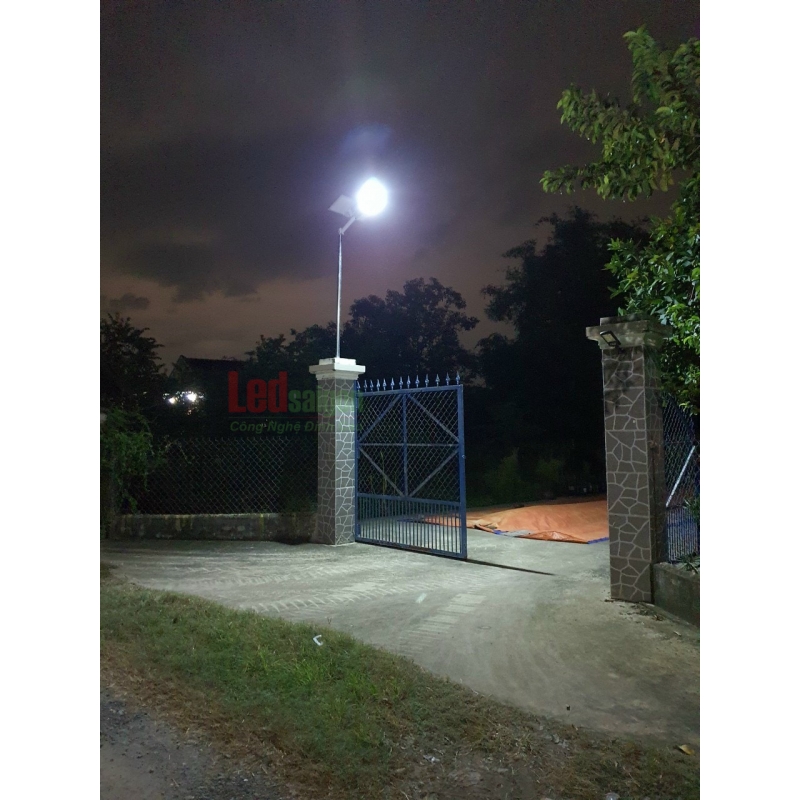 ĐÈN ĐƯỜNG NLMT KB 200W 