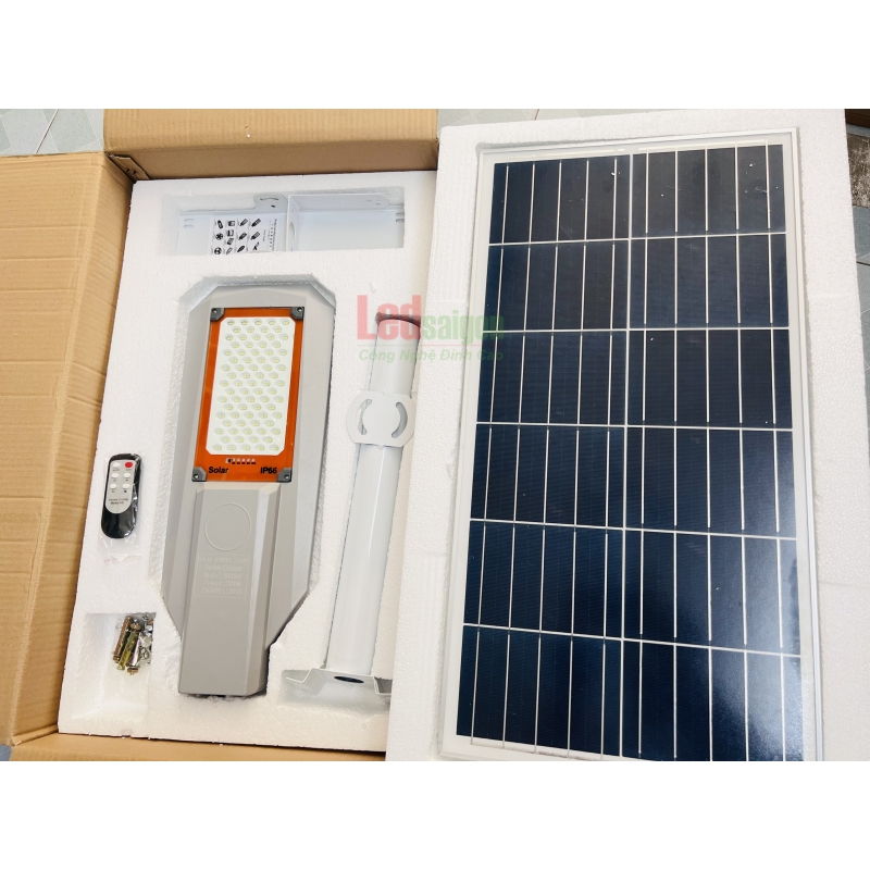 ĐÈN ĐƯỜNG NLMT KB 200W 