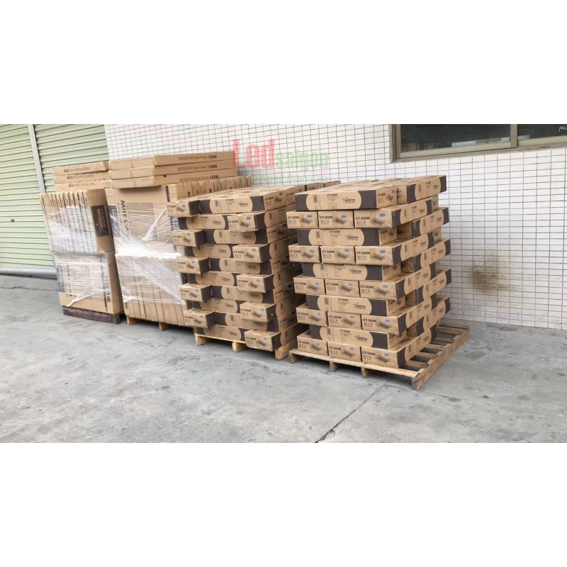 ĐÈN ĐƯỜNG NLMT  CT 40W