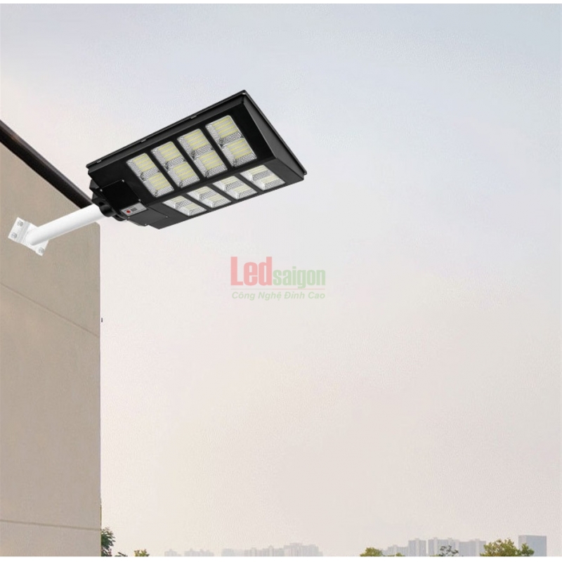 ĐÈN ĐƯỜNG NLMT LIỀN THỂ 400W