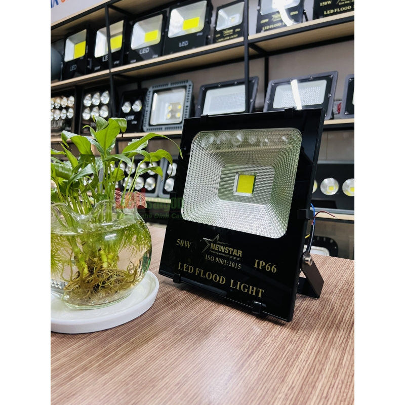 ĐÈN PHA  NEWSTAR 50W